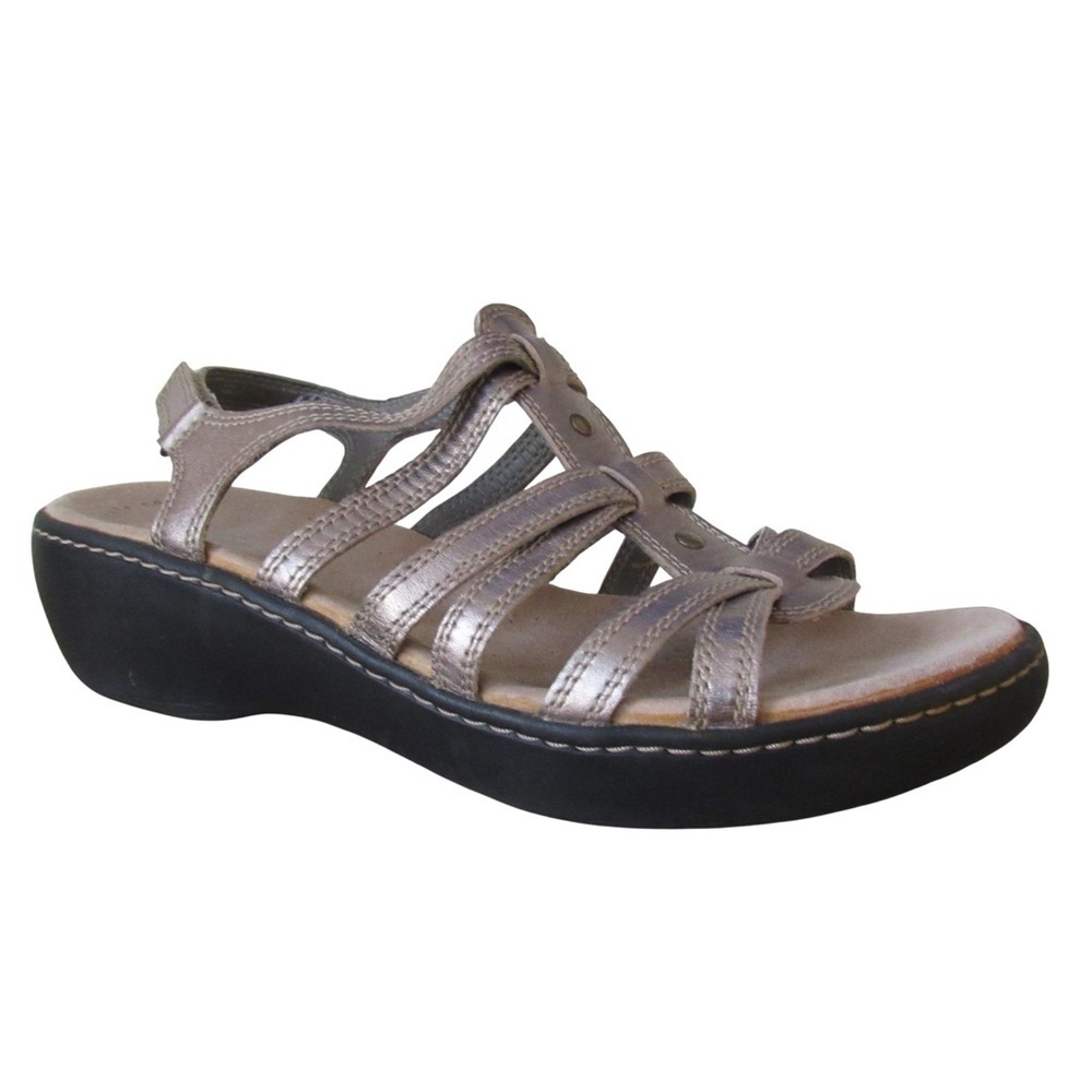 Clarks Collection Strappy Sandals 9.5? Metallic Ankle Strap Open Toe Cushioned